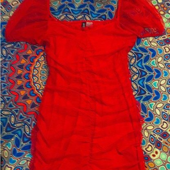 Red H&M dress - Picture 1 of 3